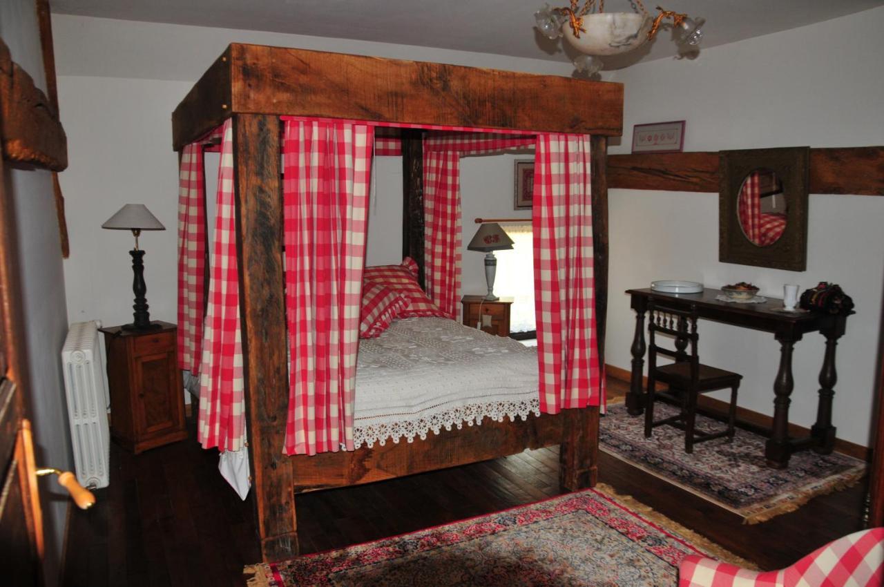 Les Guenins Bed & Breakfast Gien Dış mekan fotoğraf