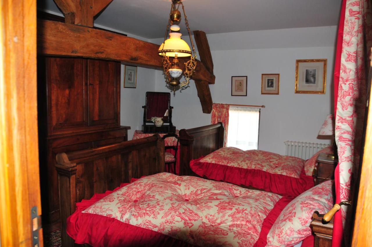 Les Guenins Bed & Breakfast Gien Dış mekan fotoğraf